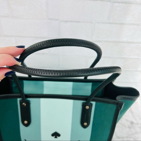 ❗️Sold❗️Kate Spade Plaid Green Stripe Ella Tote - Picture 5 of 9